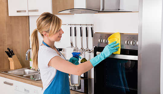 راهکارهایی برای نظافت و نگهداری از لوازم برقی آشپزخانه
