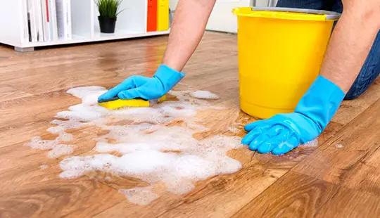 چگونه کفپوش پارکت تمیز میشود؟