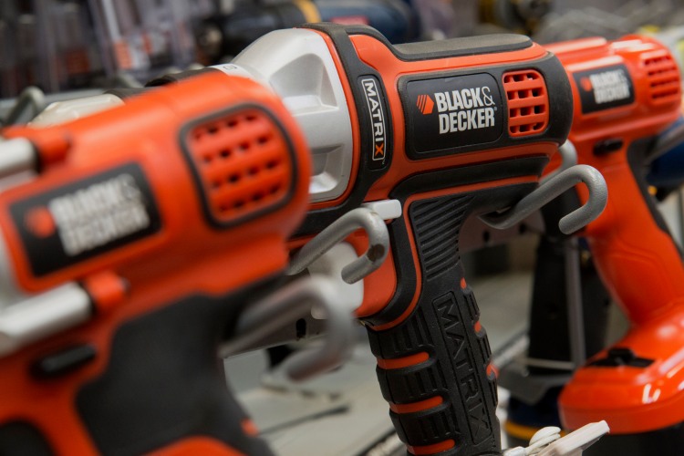   Black & Decker 