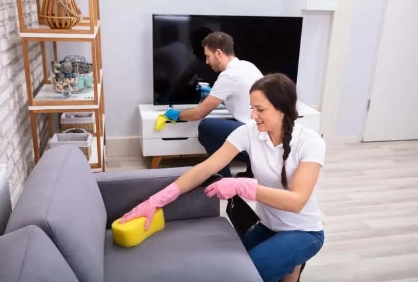 آموزش تمیز کردن مبلمان در منزل
