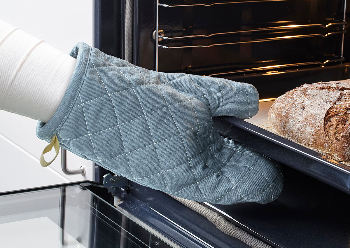 SANDVIVA-Oven-glove-20471805-Ikea